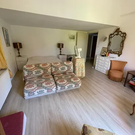 Pretty T5 With Wifigarden And Pool * Saint-Raphael (Var)